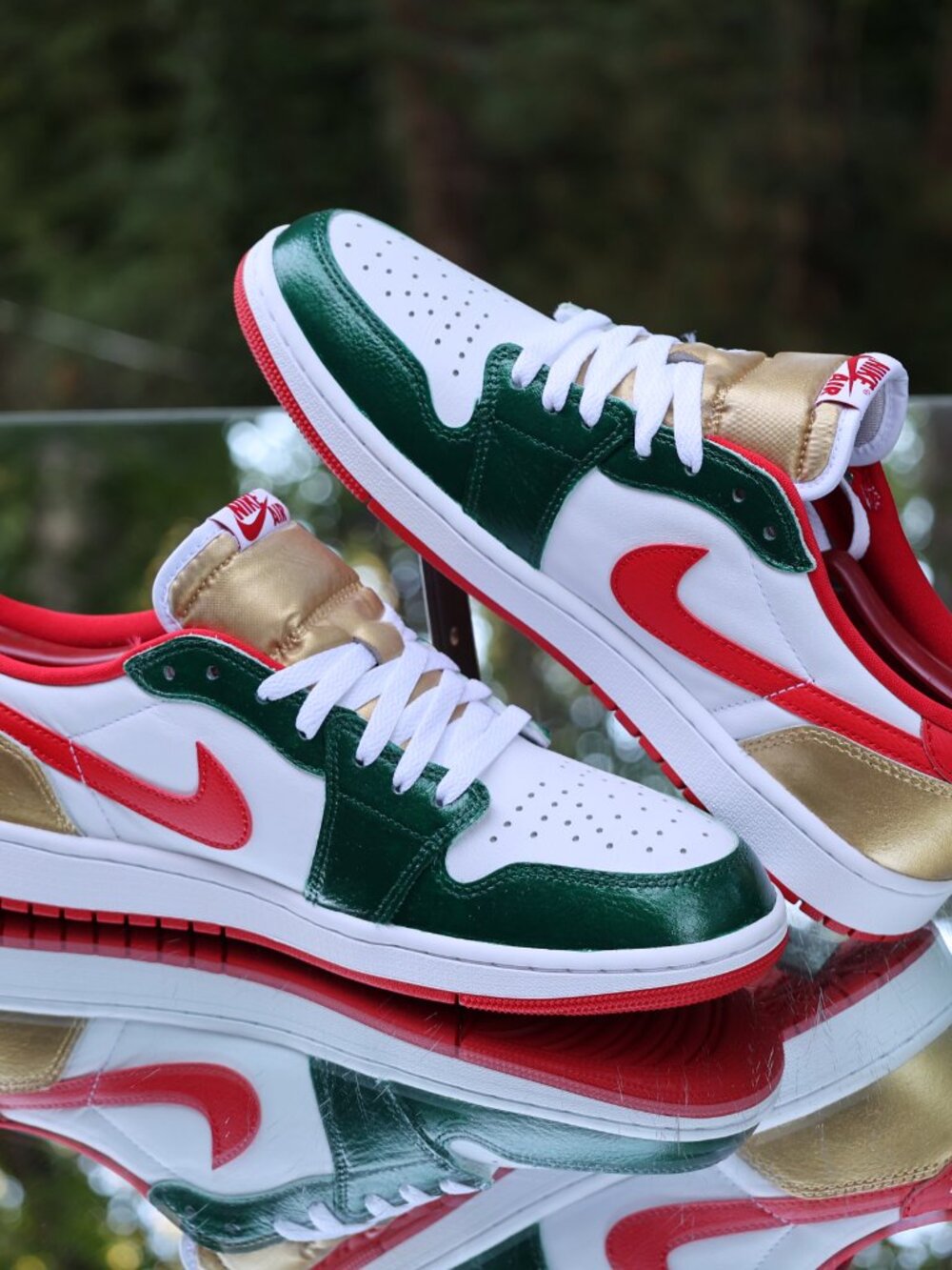 Air Jordan 1 Retro Low OG Red Green Gold - Picture 8 of 15